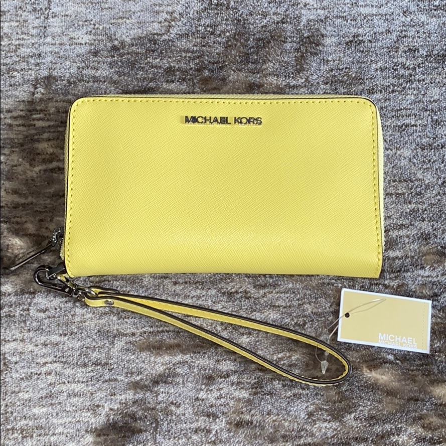 Brand New Michael Kors Tech Wristlet